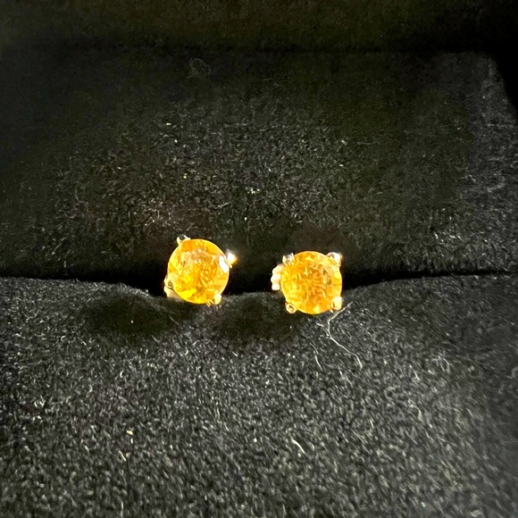 Jewelry - Citrine stone in 14k Solid White Gold